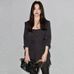 보테가베네타 체인 파우치 블랙 (송혜교 착용)