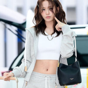 루이비통 로우 키 올 인 BB 블랙 M25543 (안유진 착용)
